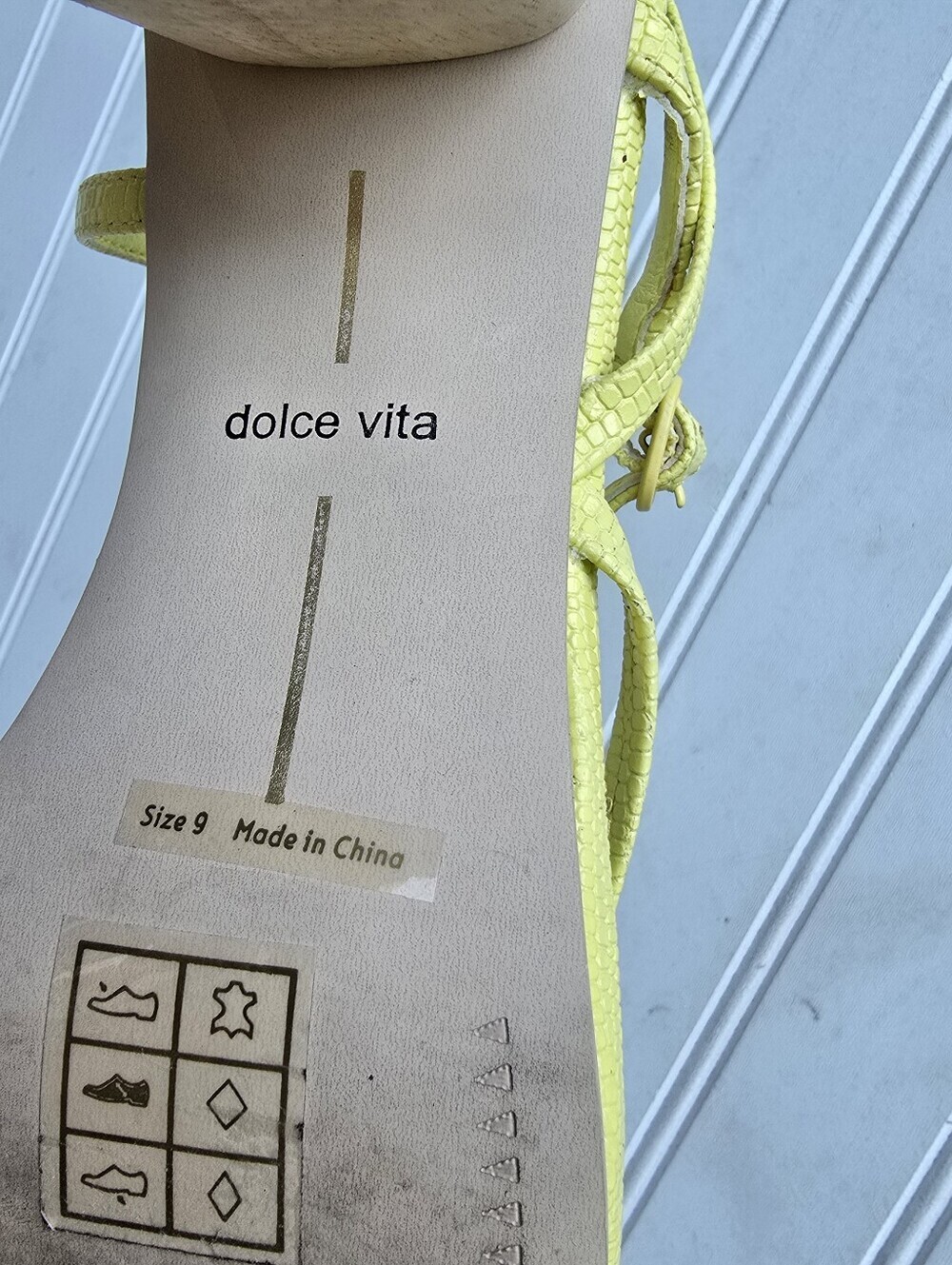 Dolce Vita Banita Sandals Women's US 9 Yellow Ankle Strap Block Heel  sv22 - Picture 10 of 11